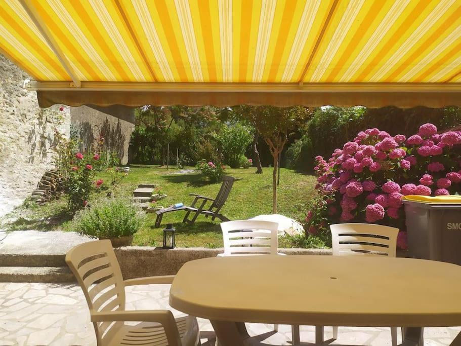 Logement Entier 3 Pieces Et Terrasse Mazieres-en-Gatine 外观 照片