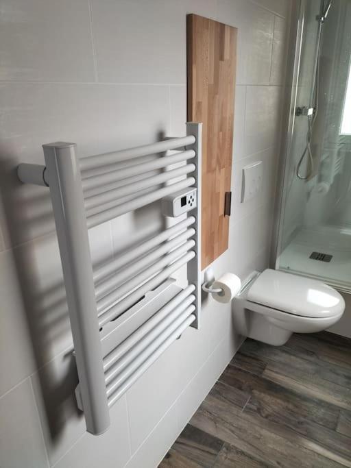 Logement Entier 3 Pieces Et Terrasse Mazieres-en-Gatine 外观 照片